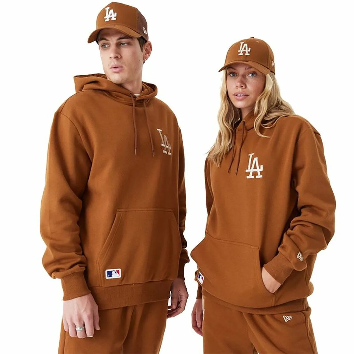 SUDADERA CON CAPUCHA UNISEX NEW ERA LEAGUE ESSENTIALS LA DODGERS OCRE