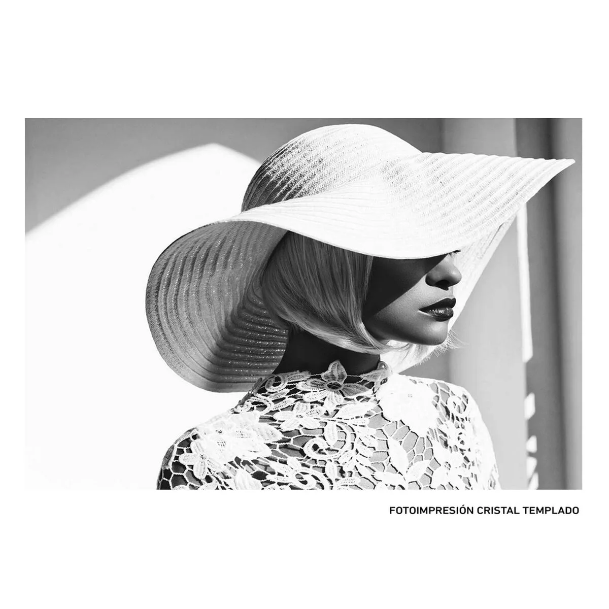 LIENZO MUJER 120 X 4 X 80 CM