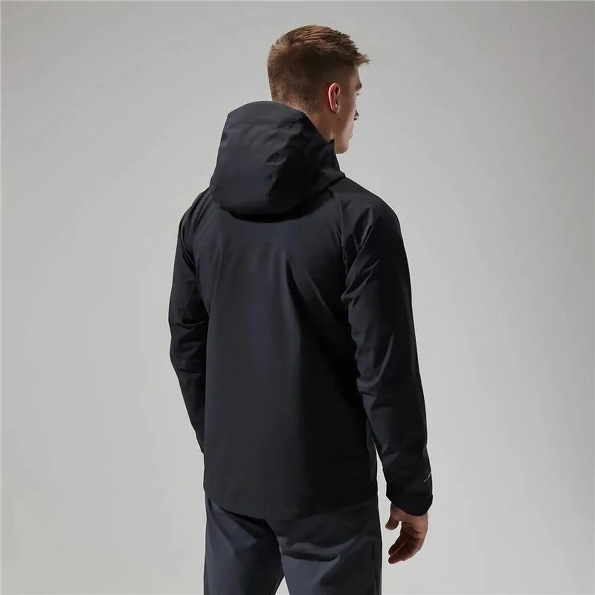CHAQUETA DEPORTIVA PARA HOMBRE BERGHAUS KEMBER VENTED NEGRO